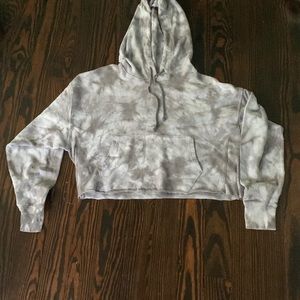 TIE DYE CROPPED SWEATSHIRT